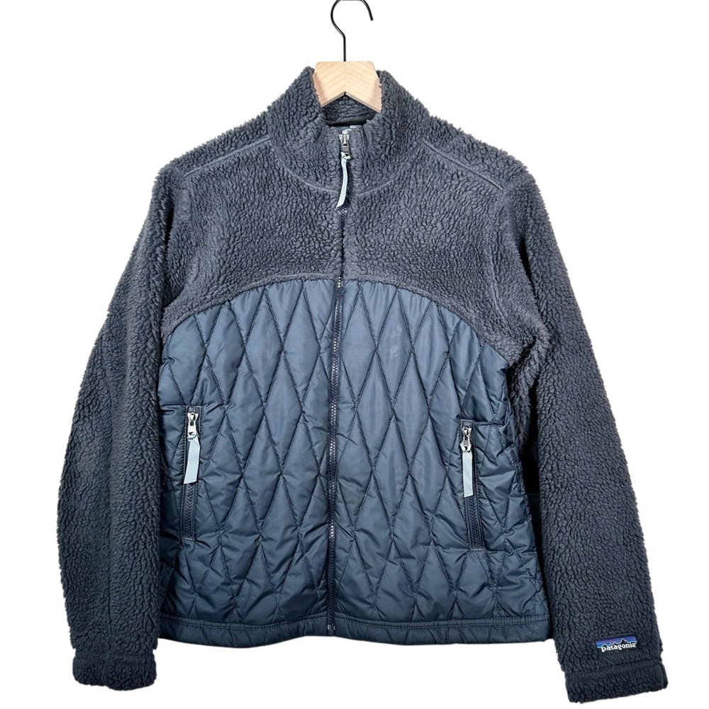 PATAGONIA Maverick Quilted Sherpa Jacket in charcoal grey